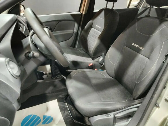 2015 Renault Sandero Stepway II, бежевый, 870000 рублей - вид 6