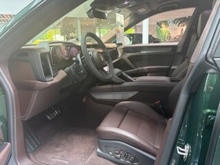 2026 Porsche Cayenne Turbo Electric Coupé IV, зелёный, 30000000 рублей, вид 4