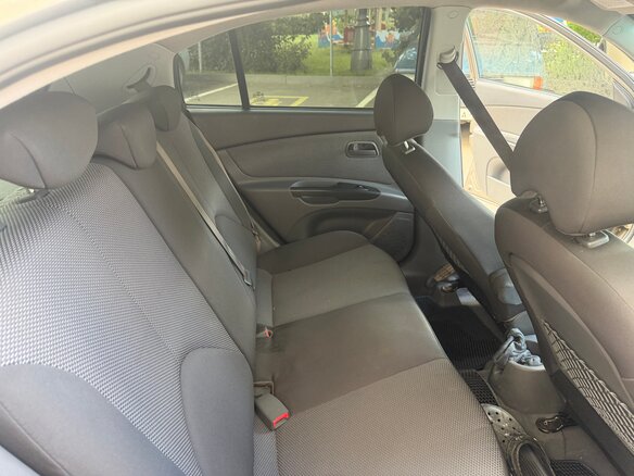 2011 Kia Rio II Рестайлинг, серебристый, 430000 рублей - вид 17