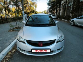 2008 Honda Civic VIII Рестайлинг, серебристый, 800000 рублей, вид 3