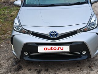 2016 Toyota Prius Alpha I (ZVW40/41) Рестайлинг, серебристый, 1400000 рублей, вид 1