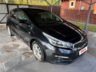 2017 Kia Ceed II Рестайлинг, чёрный, 1300000 рублей, вид 1
