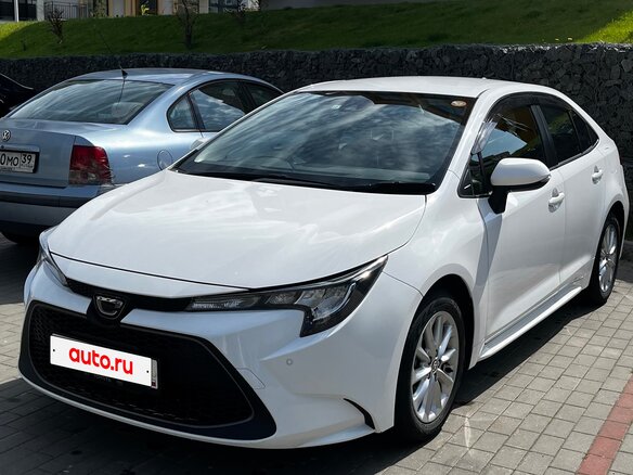 2019 Toyota Corolla XII (E210), белый, 1750000 рублей - вид 3