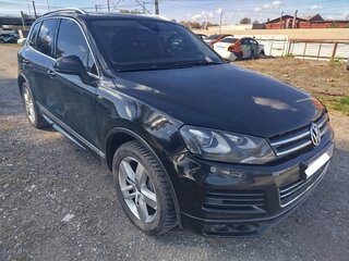 2014 Volkswagen Touareg II, чёрный, 1805000 рублей, вид 1