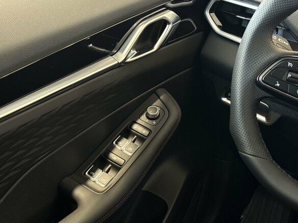 2026 Geely Coolray I Рестайлинг 2, белый - вид 11
