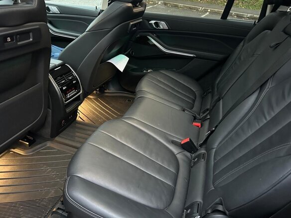 2021 BMW X7 40i I (G07), серый, 6400000 рублей - вид 7