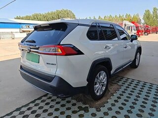 2022 Toyota Wildlander I, белый, 3313000 рублей, вид 4