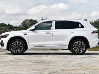 2026 Geely Monjaro (Xingyue L) I Рестайлинг 2 (China Market), белый, 3750000 рублей, вид 5