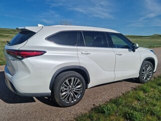 2025 Toyota Highlander IV (XU70), белый, 5300000 рублей, вид 4