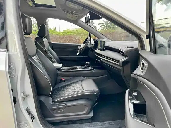 2022 Wuling Jiachen, белый - вид 11