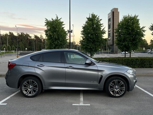 2018 BMW X6 30d II (F16), серый, 3400000 рублей - вид 6
