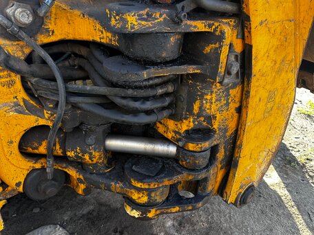 2013 JCB 4CX, 6300000 рублей, вид 4
