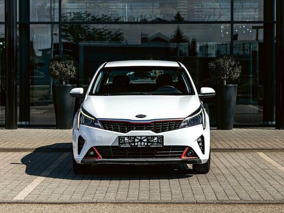 2021 Kia Rio IV Рестайлинг, белый