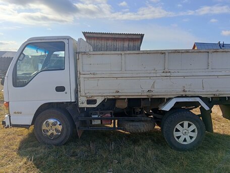 1995 Isuzu Elf (N-series), белый, 1300000 рублей, вид 3