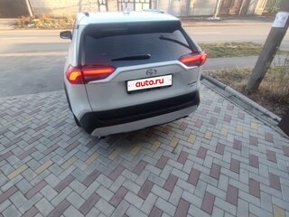 2024 Toyota RAV4 V (XA50), белый, 3850000 рублей, вид 2