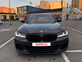 2021 BMW 5 серии 530i xDrive VII (G30/G31/G38) Рестайлинг, серый, 5550000 рублей, вид 3