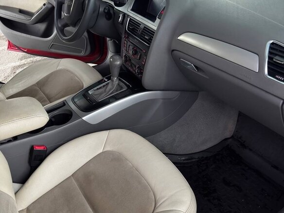 2010 Audi A4 IV (B8), красный, 850000 рублей - вид 8