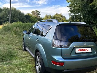 2008 Mitsubishi Outlander II, зелёный, 950000 рублей, вид 2