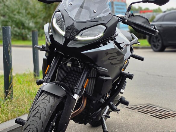 2024 BMW F 900 XR, чёрный, 1250000 рублей - вид 1