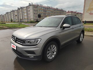 2020 Volkswagen Tiguan II, серый, 2850000 рублей, вид 2