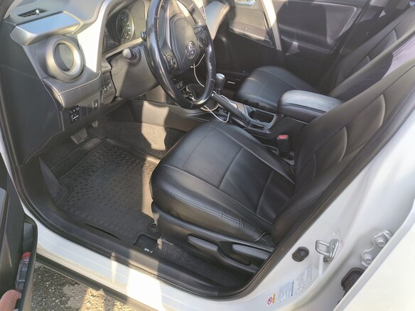 2017 Toyota RAV4 IV (XA40) Рестайлинг, белый, 2850000 рублей - вид 6
