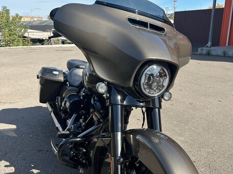 2021 Harley-Davidson CVO Street Glide, коричневый, 3360000 рублей, вид 1