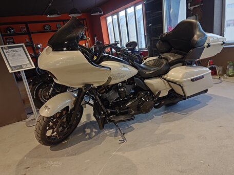 2023 Harley-Davidson Road Glide Special, бежевый, 2250000 рублей, вид 2