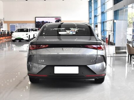 2026 BYD E7 48 kWh, серый, 2280000 рублей, вид 4