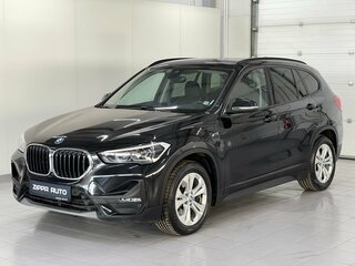 2022 BMW X1 25e xDrive II (F48) Рестайлинг, чёрный, 3609000 рублей, вид 3