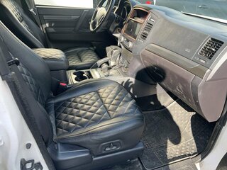 2011 Mitsubishi Pajero IV Рестайлинг 1, белый, 1500000 рублей, вид 5