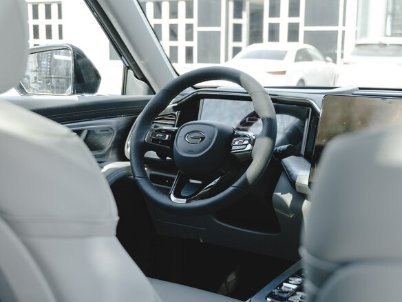 2025 GAC GS8 Traveller II, чёрный - вид 18
