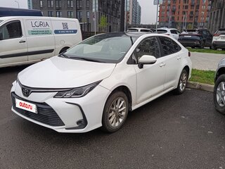 2022 Toyota Corolla XII (E210), белый, 1750000 рублей, вид 1