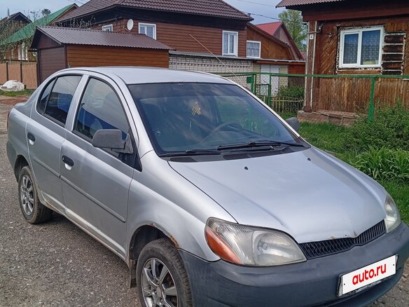 2002 Toyota Echo, серый, 155000 рублей