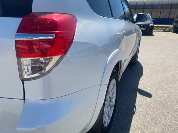 2011 Toyota Vanguard, белый, 1600000 рублей - вид 7