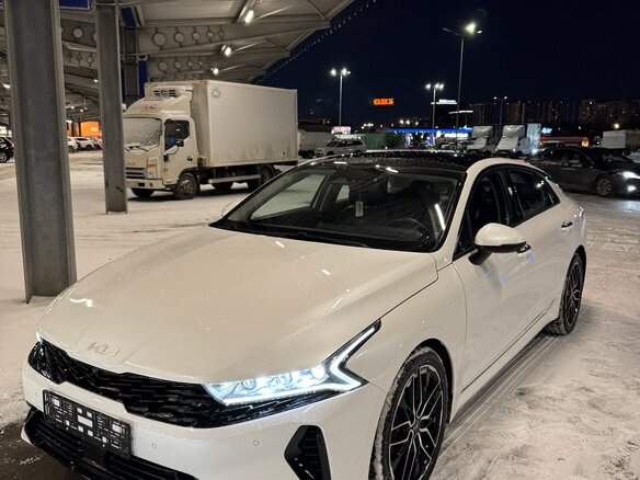 2021 Kia K5 III, белый, 3400000 рублей