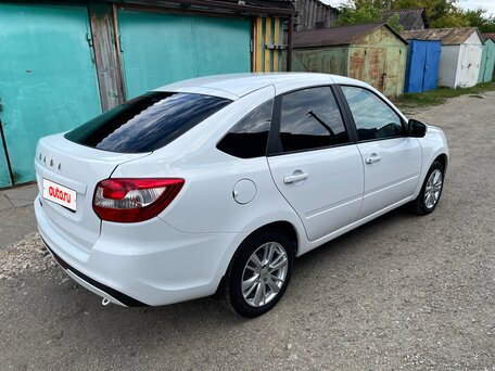 2023 Lada (ВАЗ) Granta I Рестайлинг, белый, 830000 рублей, вид 4