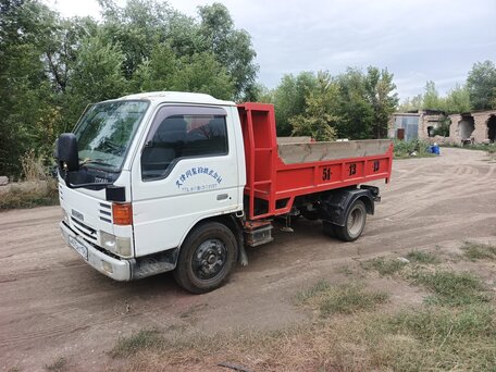 1990 Mazda Titan, белый, 870000 рублей, вид 4