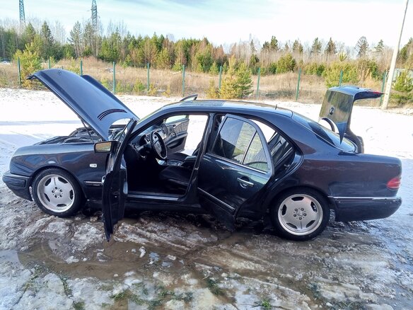 1997 Mercedes-Benz E-Класс 320 II (W210, S210), синий, 650000 рублей - вид 16