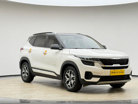 2022 Kia KX3, белый, 1410000 рублей, вид 3
