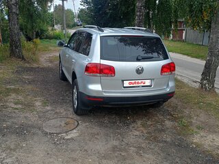 2004 Volkswagen Touareg I, серебристый, 1000000 рублей, вид 2