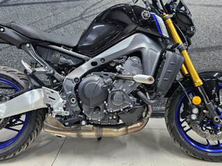 2021 Yamaha MT-09 (FZ-09), чёрный, 1069000 рублей, вид 4
