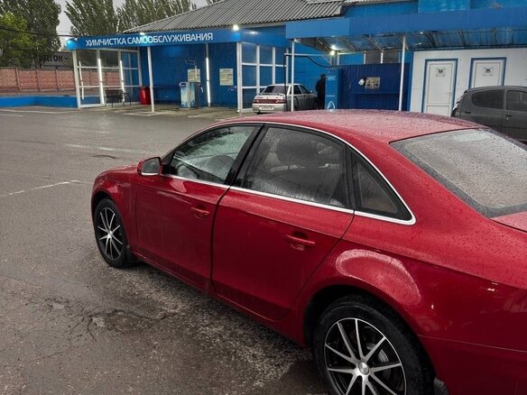 2010 Audi A4 IV (B8), красный, 850000 рублей - вид 6