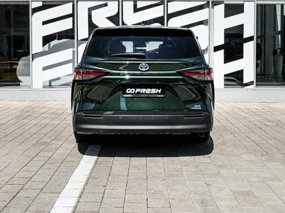 2021 Toyota Sienna IV, зелёный, 3960000 рублей - вид 3