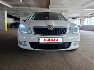 2012 Skoda Octavia II (A5) Рестайлинг, белый, 900000 рублей, вид 4