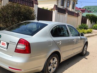 2011 Skoda Octavia II (A5) Рестайлинг, золотистый, 1050000 рублей, вид 1