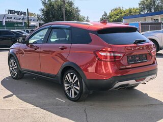 2018 Lada (ВАЗ) Vesta SW Cross I, красный, 1000000 рублей, вид 5