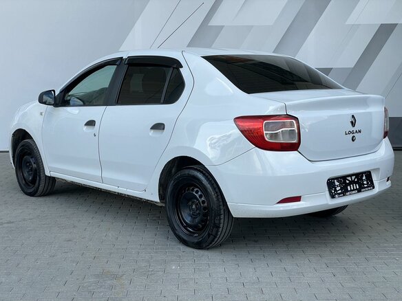 2018 Renault Logan II, белый, 327000 рублей - вид 6