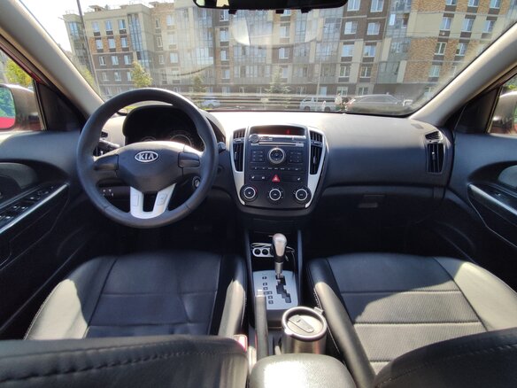 2011 Kia Ceed I Рестайлинг, красный - вид 12