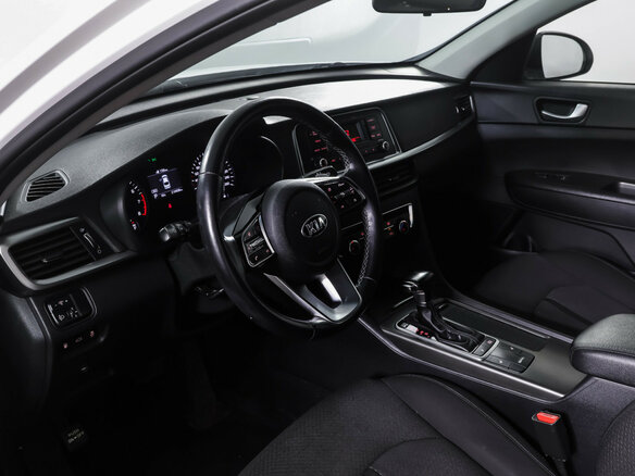 2019 Kia Optima IV Рестайлинг, белый, 1307000 рублей - вид 13