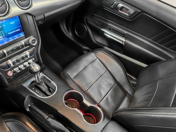 2018 Ford Mustang VI Рестайлинг, красный, 3070000 рублей - вид 14